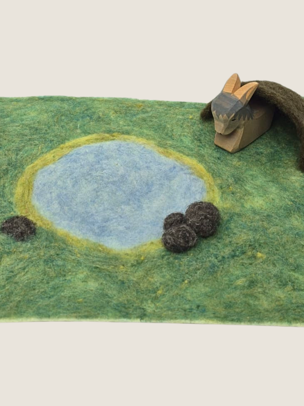 Spielmatte Teich mit Höhle